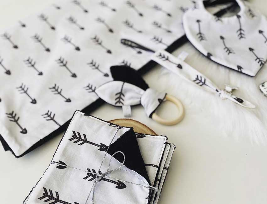 Trousseau naissance fait main en France
