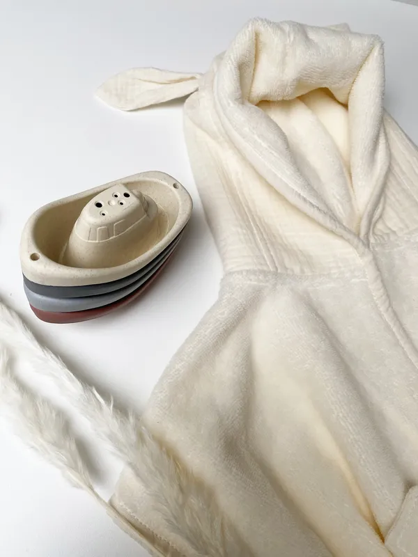 Peignoir avec prénom brodé en bambou et gaze de coton 0-2 ans – Image 3