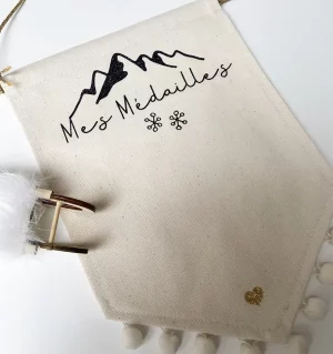 Porte médailles de ski personnalisé pour championne!