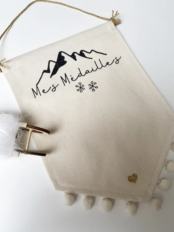 Porte médailles de ski personnalisé pour championne!