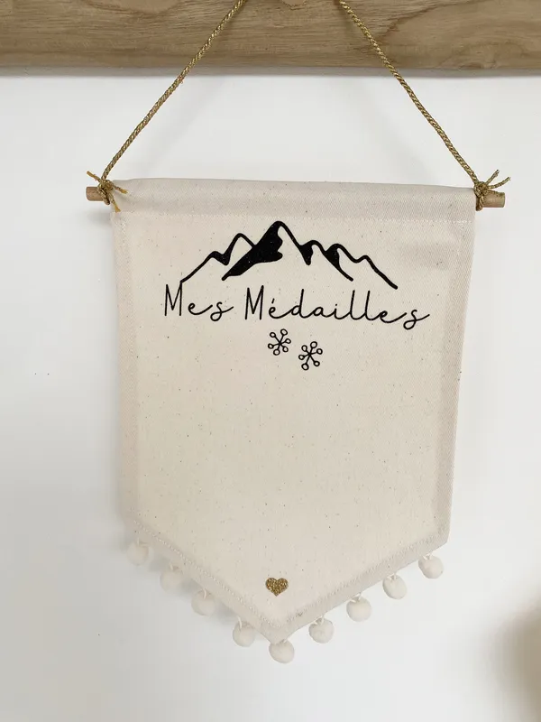 Porte médailles de ski personnalisé pour championne! – Image 3