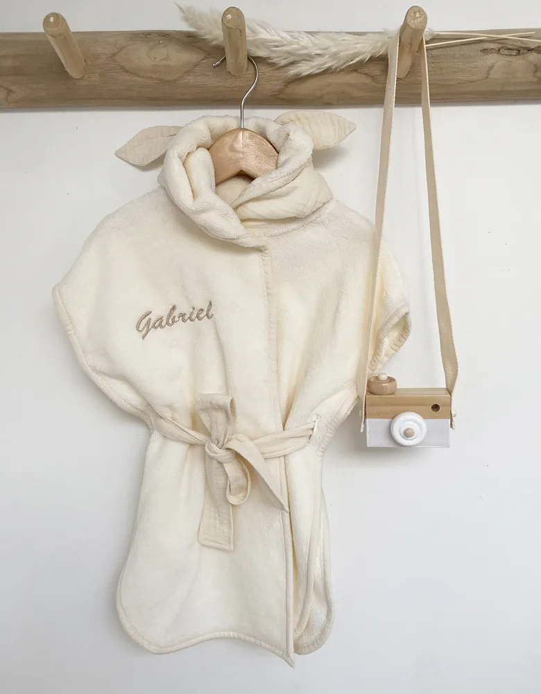 Peignoir avec prénom brodé en bambou et gaze de coton 0-2 ans